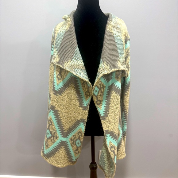 Women’s L/XL Charlotte Russe Aztec open front cardigan - Picture 1 of 6